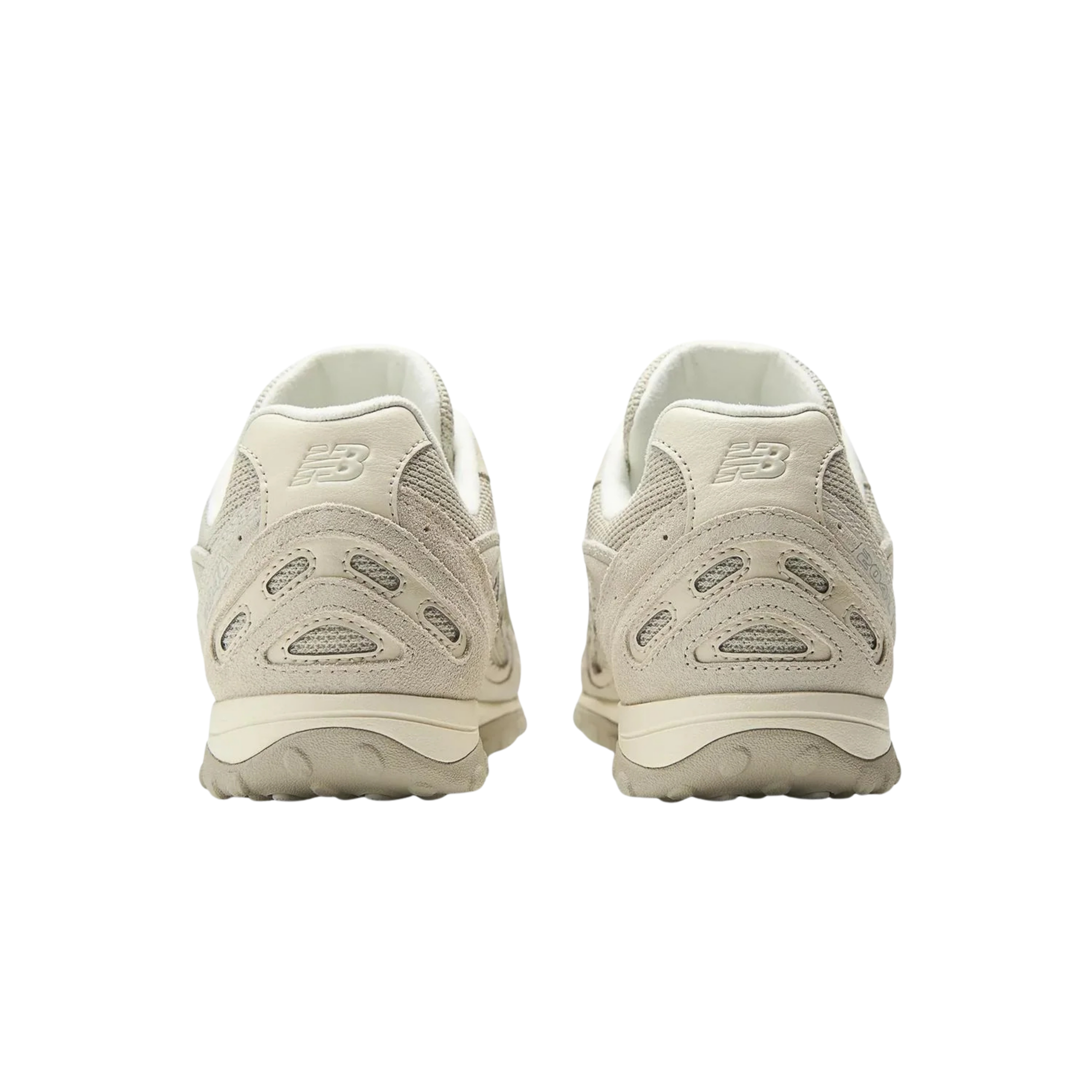 NEW BALANCE 204L X ROSALÍA SEA SALT LINEN
